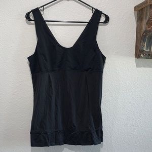 Lululemon black tank top